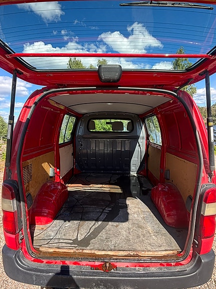 Toyota HiAce 6 of 16