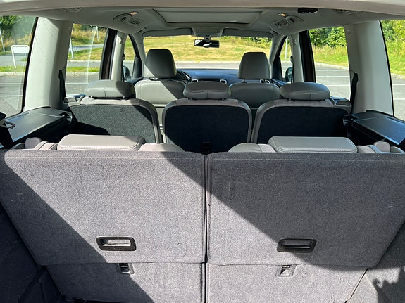 Volkswagen Sharan 30 of 30