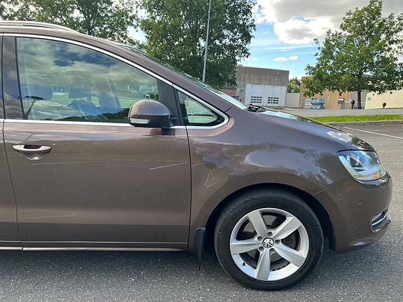 Volkswagen Sharan 3 of 30