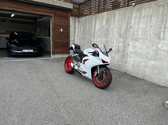 Ducati Panigale V2 6 of 18