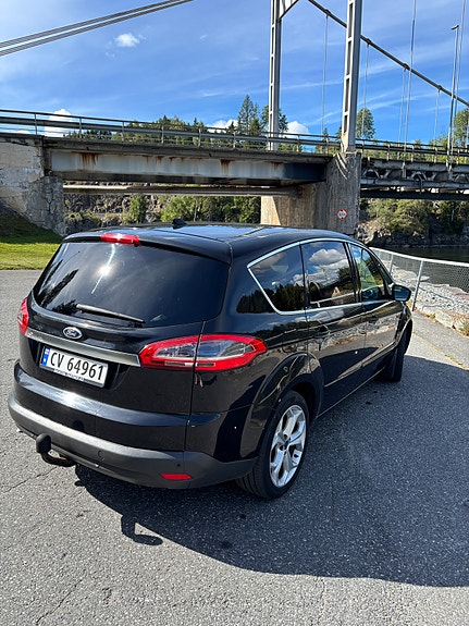 Ford S-MAX 3 of 10