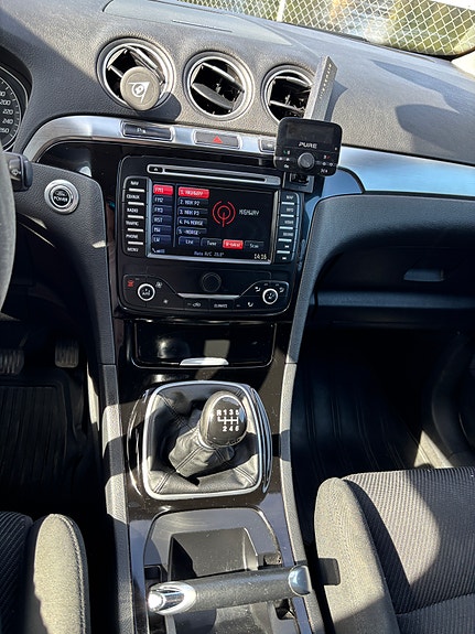 Ford S-MAX 8 of 10