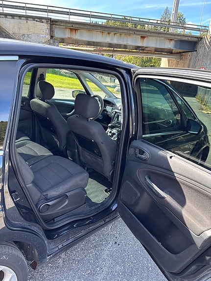 Ford S-MAX 4 of 10