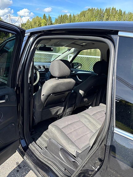 Ford S-MAX 5 of 10