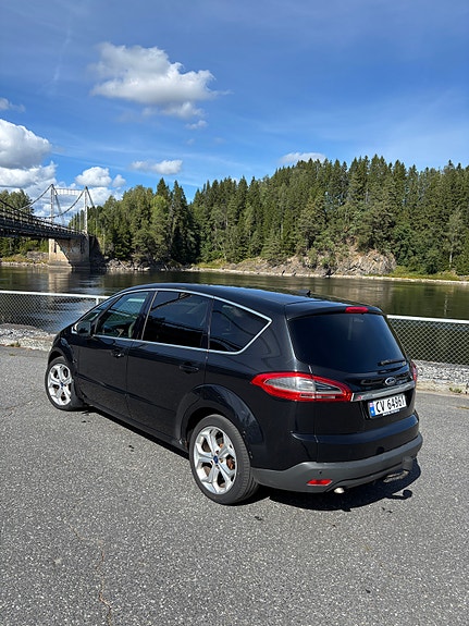 Ford S-MAX 2 of 10