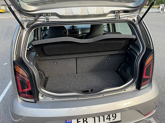 Volkswagen UP! 5 of 11