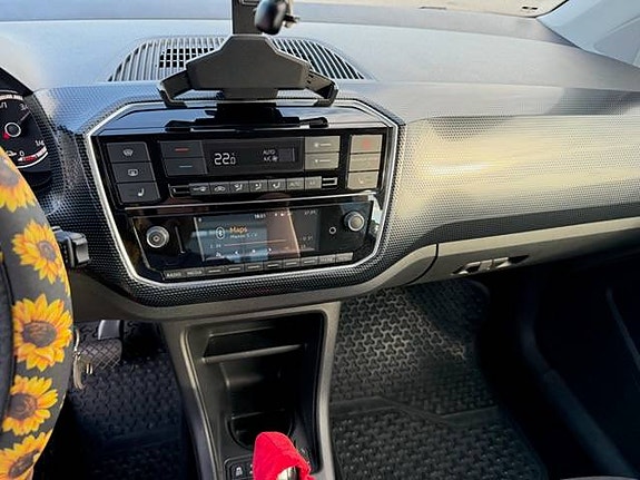 Volkswagen UP! 9 of 11