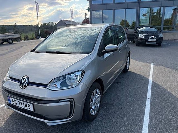 Volkswagen UP! 2 of 11