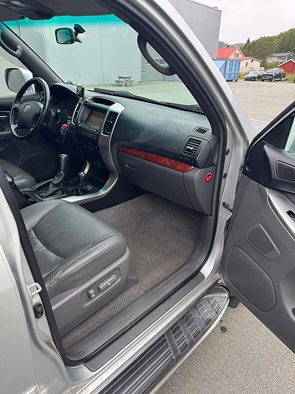 Toyota Land Cruiser 15 of 20