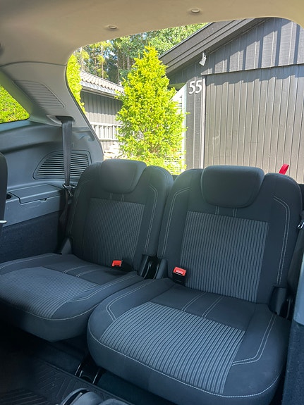 Ford Grand C-MAX 13 of 18