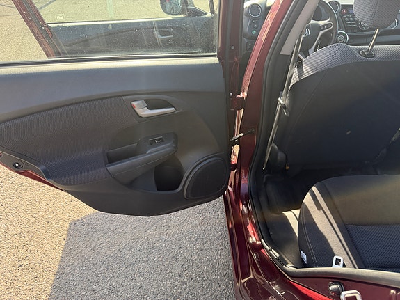 Honda Insight 14 of 24