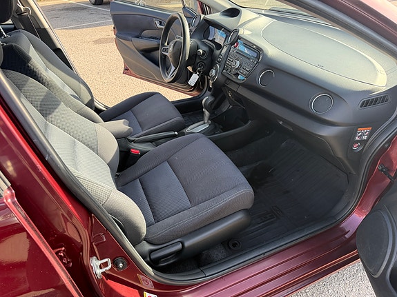 Honda Insight 21 of 24