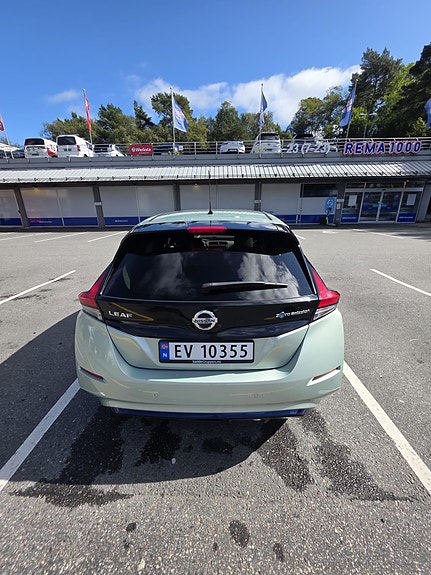 Nissan Leaf 25 of 30