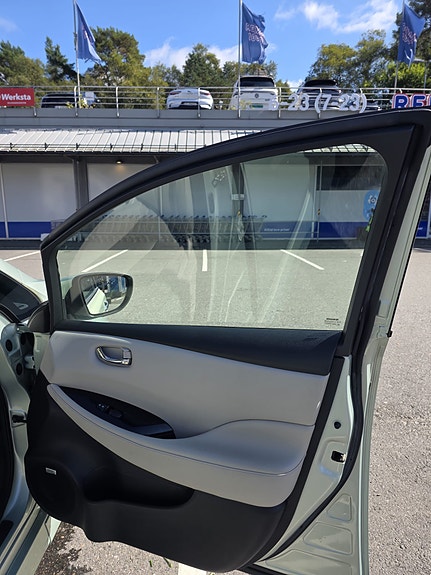 Nissan Leaf 11 of 30