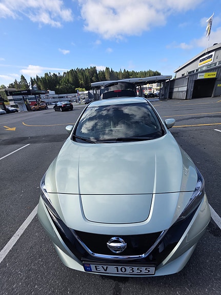 Nissan Leaf 27 of 30