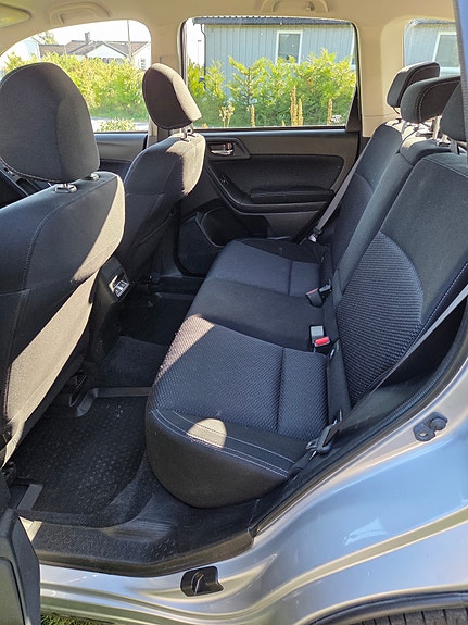 Subaru Forester 4 of 14