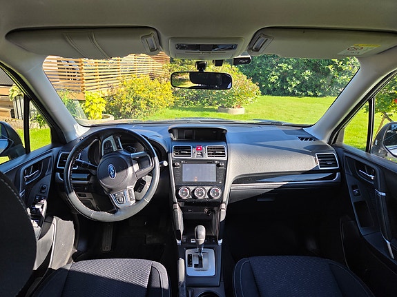 Subaru Forester 5 of 14