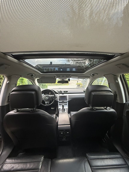 Volkswagen Passat 15 of 17