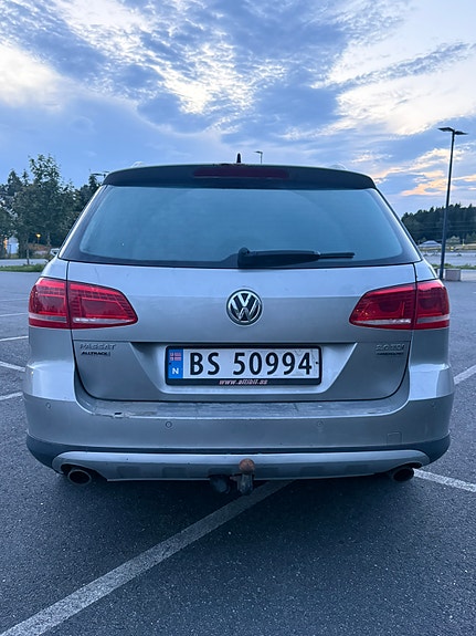 Volkswagen Passat 8 of 17