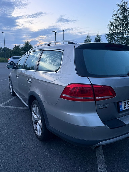 Volkswagen Passat 7 of 17