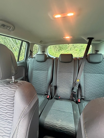 Opel Zafira Tourer 4 of 8