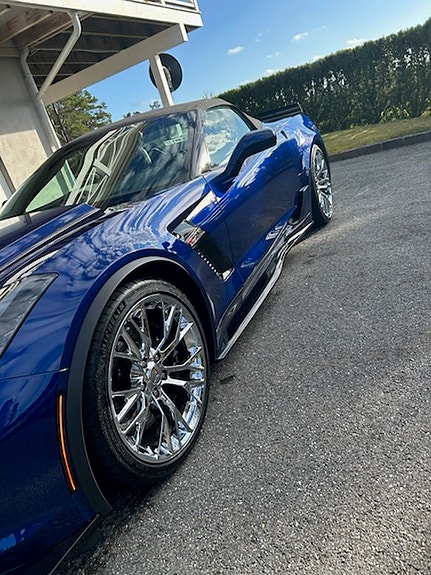 Chevrolet Corvette 17 of 26