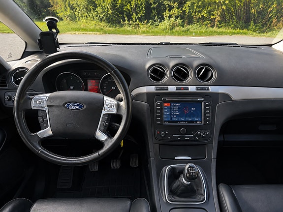 Ford S-MAX 7 of 7