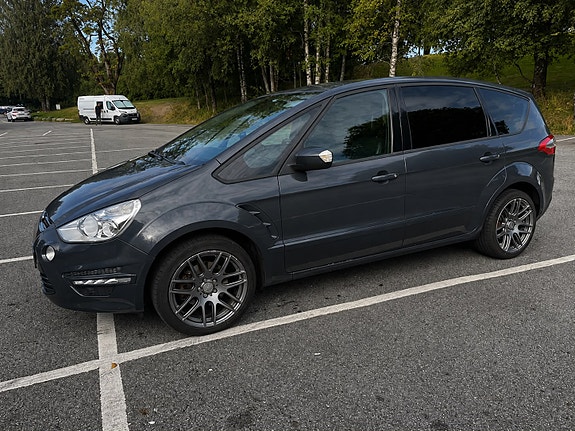 Ford S-MAX 2 of 7