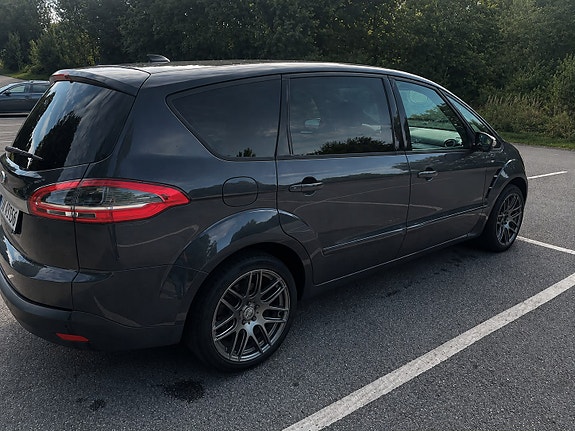 Ford S-MAX 3 of 7