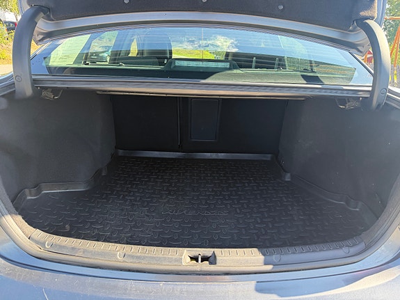 Toyota Avensis 9 of 18