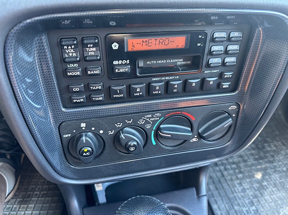 Chrysler Stratus 16 of 23