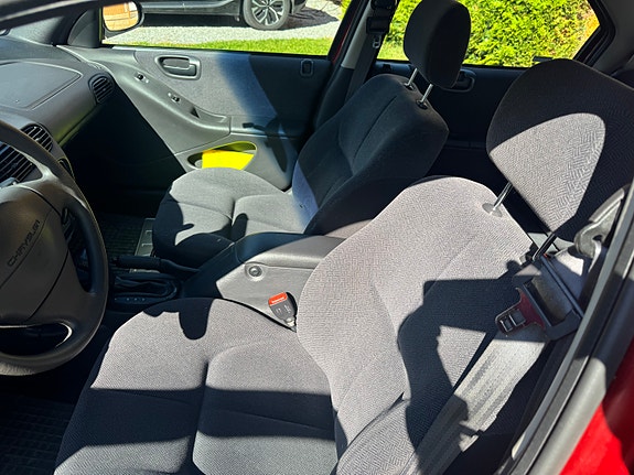 Chrysler Stratus 11 of 23