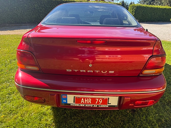 Chrysler Stratus 7 of 23
