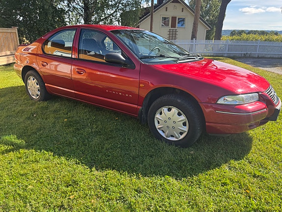 Chrysler Stratus 5 of 23