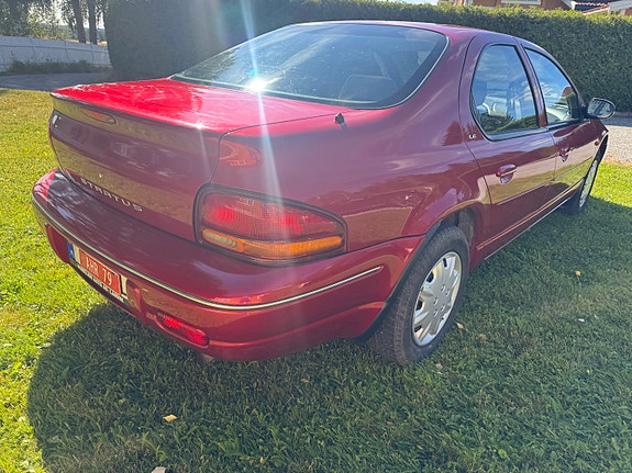 Chrysler Stratus 6 of 23