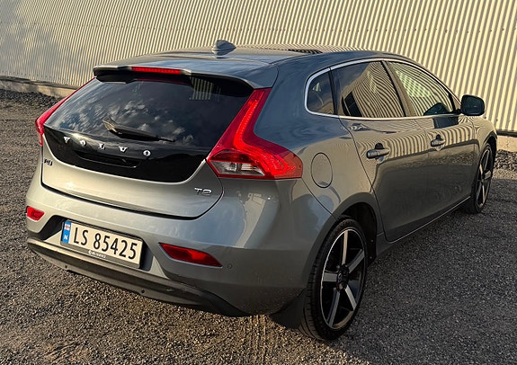 Volvo V40 6 of 25