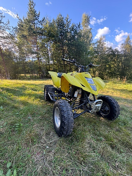 Suzuki Ltz 400 2 of 11