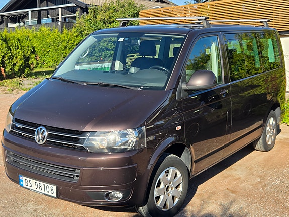 Volkswagen Multivan 2 of 12