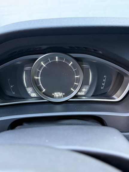 Volvo V40 4 of 21