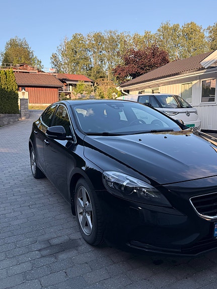 Volvo V40 12 of 21