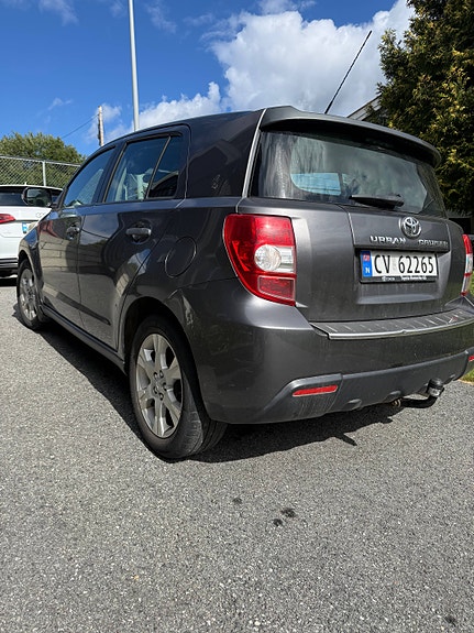 Toyota Urban Cruiser 4 of 22