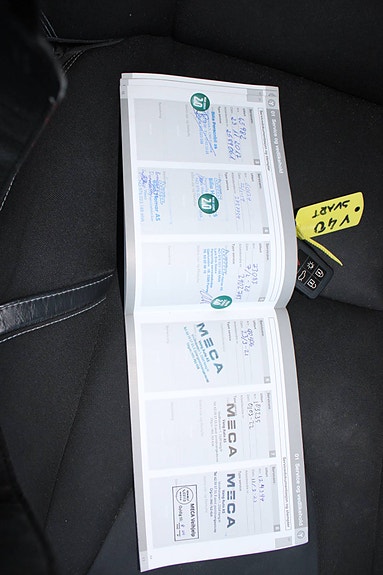 Volvo V40 17 of 21
