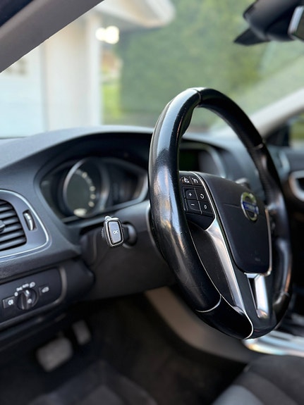 Volvo V40 3 of 21