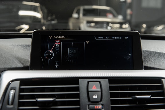 BMW 320d 16 of 22