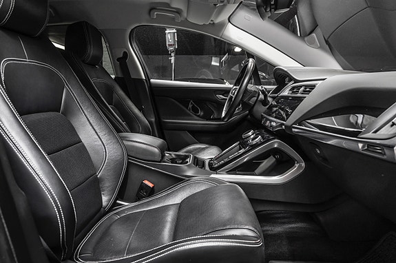 Jaguar I-PACE 29 of 30