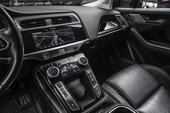 Jaguar I-PACE 20 of 30