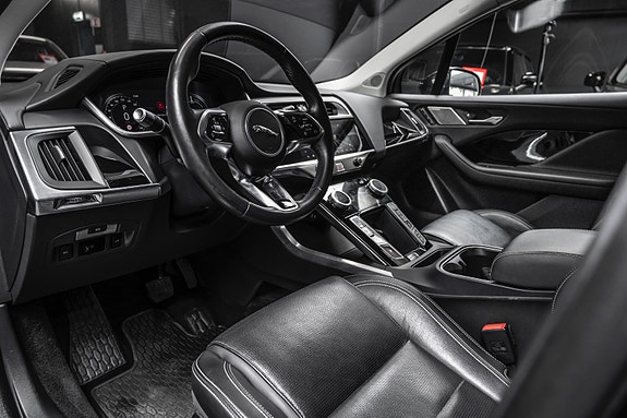 Jaguar I-PACE 11 of 30
