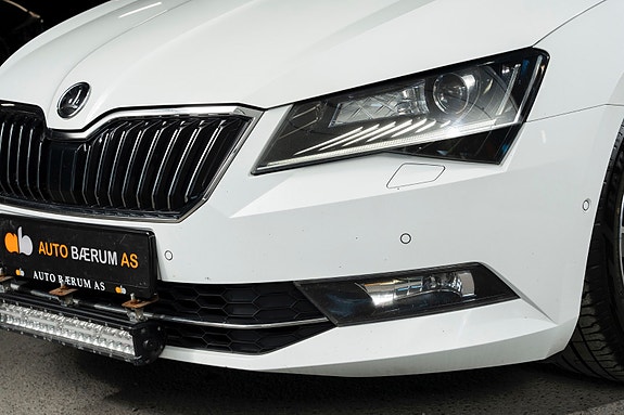 Skoda Superb 5 of 26