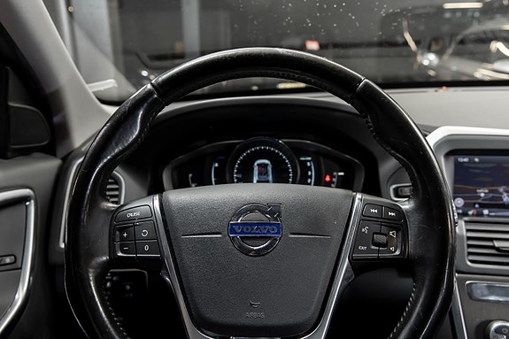 Volvo XC60 13 of 26