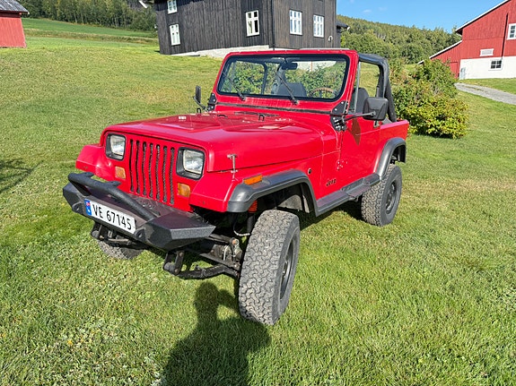 Jeep Wrangler 7 of 17